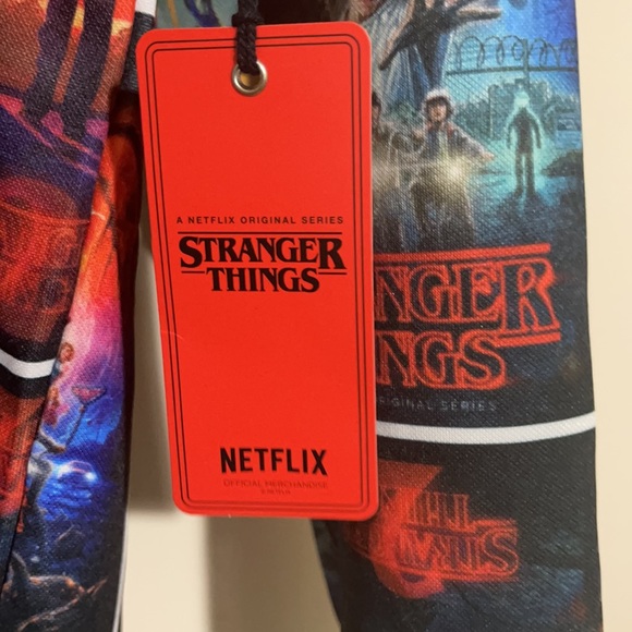 NWT Stranger Things mens Large hoodie - Picture 3 of 4